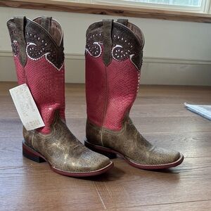 Ferrini Pink and Gold Women's Cowboy Boots NWT Size 8B